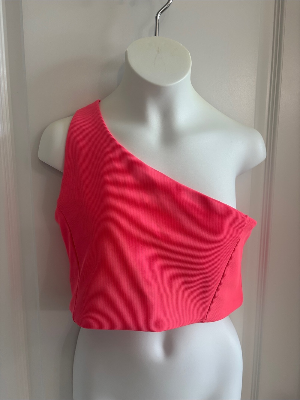 WILO the label Hot coral One Shoulder ribbed Active Bra cropped Top Size L